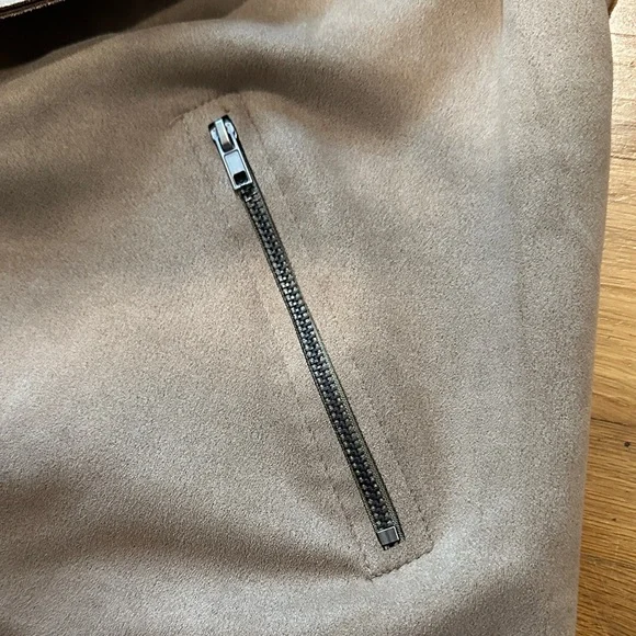 E&M | Women's Tan Suede moto style Jacket - Picture 6 of 13